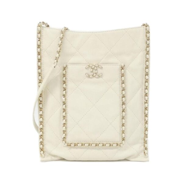 Chanel_Shoulder_Bag_1