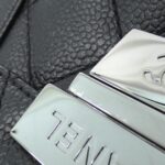 Chanel_Shoulder_Bag_4