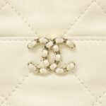 Chanel_Shoulder_Bag_4
