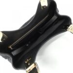 Gucci_145761_Shoulder_Bag_6