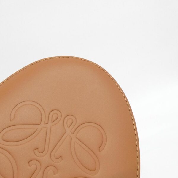 Loewe_Balloon_Bag_Small_326_76AC31_Shoulder_Bag_3