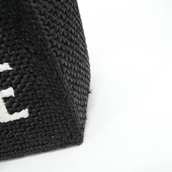 Loewe_Font_Tote_Medium_A685B61X05_Bag_5