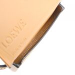 Loewe_Heel_Pouch_Small_109_54_T14_Shoulder_Bag_6