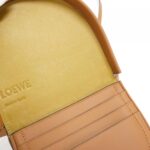 Loewe_Heel_Pouch_Small_C661T14X09_Shoulder_Bag_7