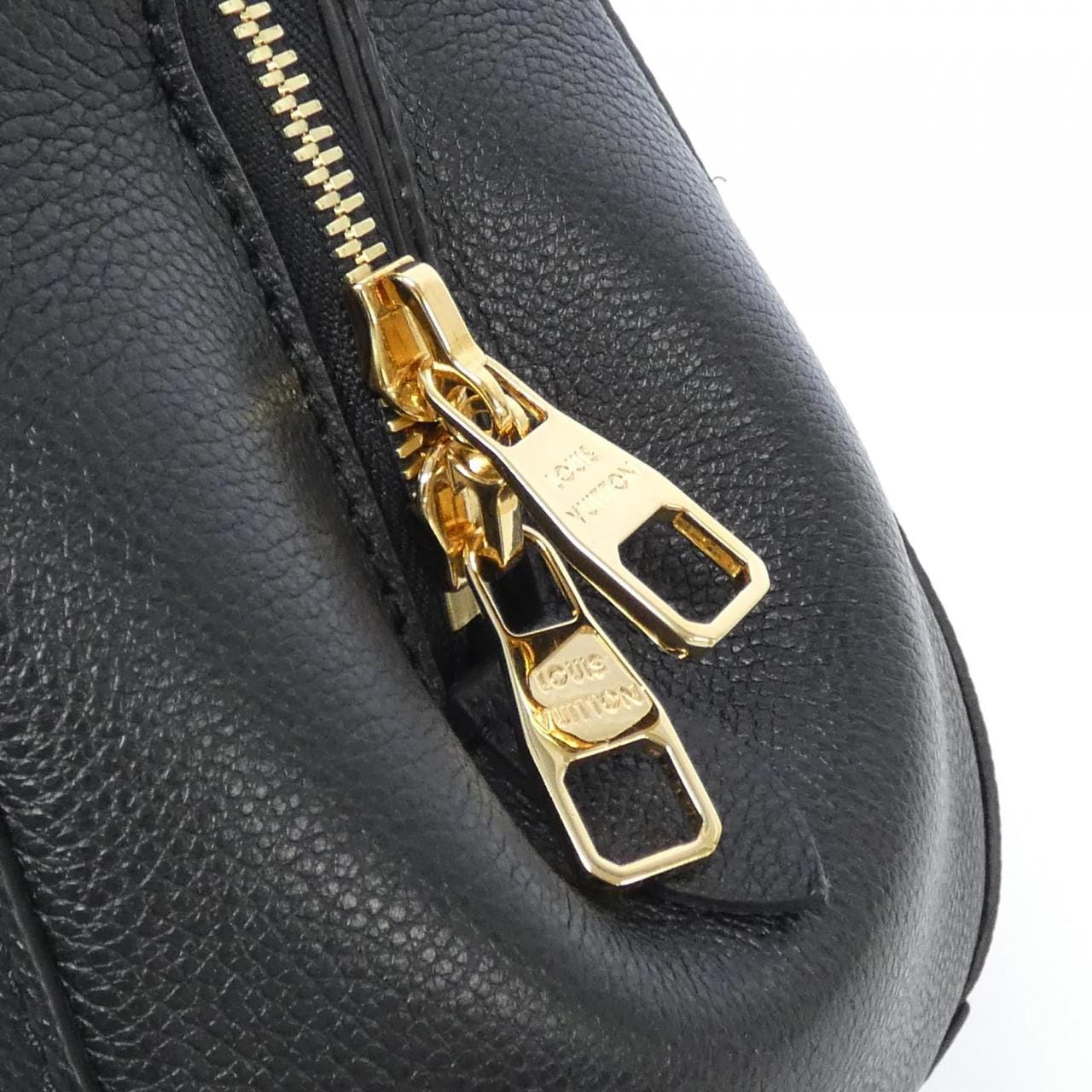 Louis_Vuitton_Bicolor_Monogram_Empreinte_Montaigne_BB_Bag_M45778_4