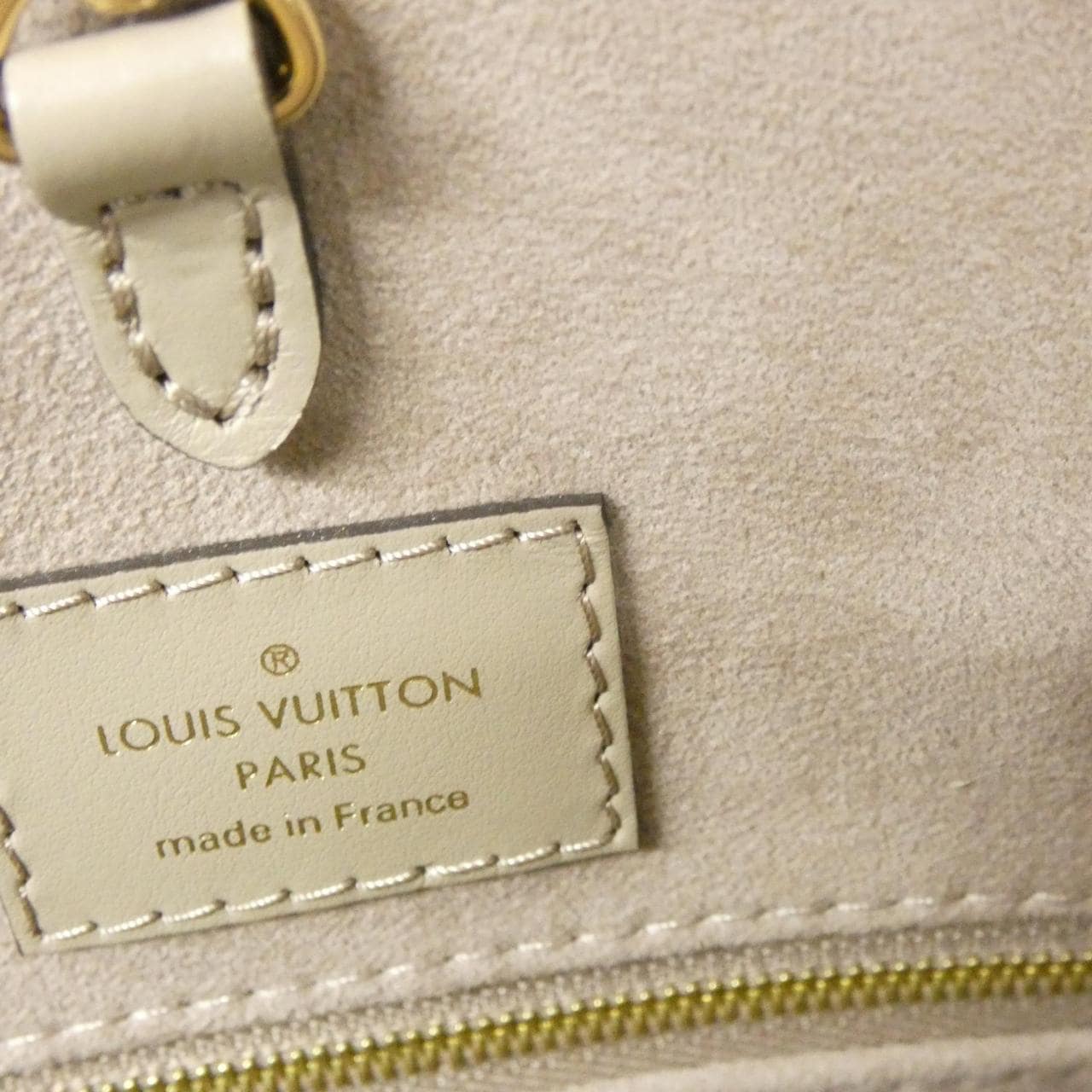 Louis_Vuitton_Bicolor_Monogram_Empreinte_OnTheGo_MM_M45494_Bag_8