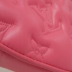 Louis_Vuitton_Bubblegram_Pop_My_Heart_Pouch_M81893_Shoulder_Bag_3