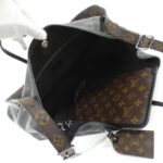 Louis_Vuitton_Carryall_Vibes_MM_M25143_Shoulder_Bag_8