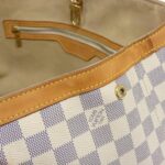 Louis_Vuitton_Damier_Azur_Hamstead_MM_N51206_Bag_6