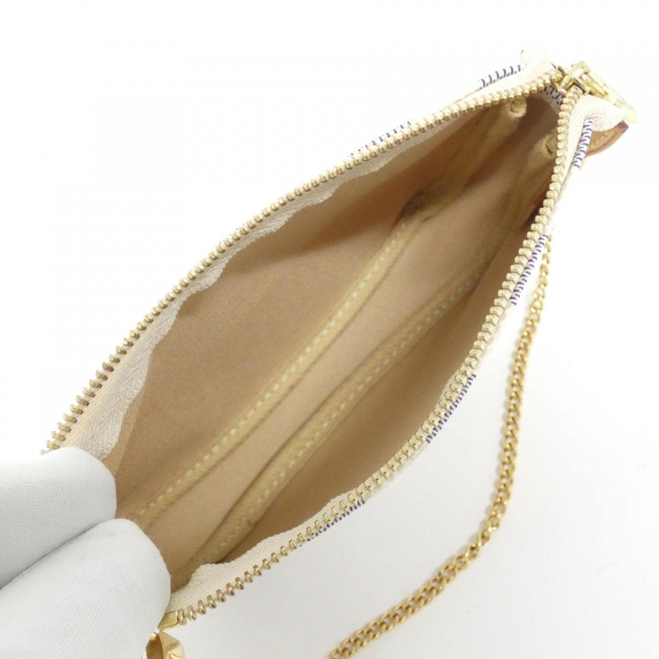 Louis_Vuitton_Damier_Azur_Mini_Pochette_Accessoires_N58010_Accessory_Pouch_7