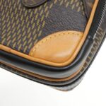 Louis_Vuitton_Damier_Giant_LV_Squared_Amazon_Messenger_N40357_Shoulder_Bag_3