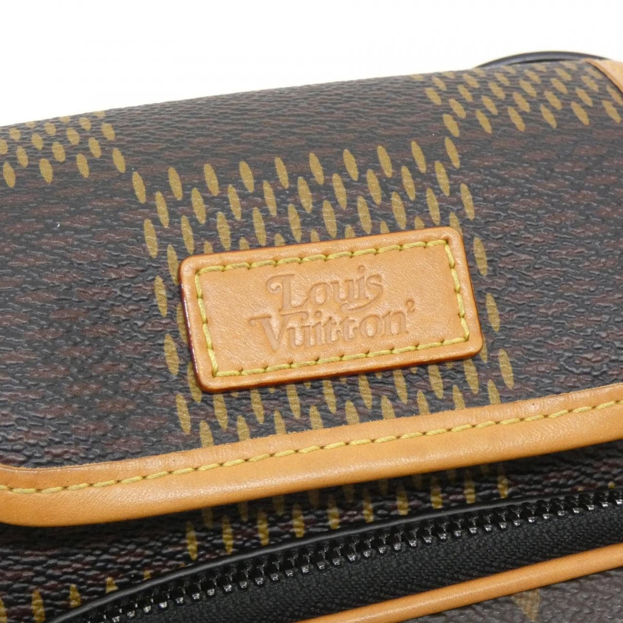 Louis_Vuitton_Damier_Giant_LV_Squared_Amazon_Messenger_N40357_Shoulder_Bag_4