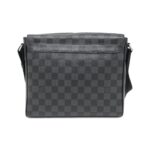 Louis_Vuitton_Damier_Graphite_District_PM_N41028_Shoulder_Bag_2