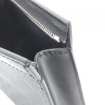 Louis_Vuitton_Damier_Graphite_Pochette_Voyage_MM_N41696_Bag_5