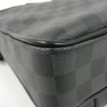 Louis_Vuitton_Damier_Graphite_Utility_Business_N40278_Bag_3