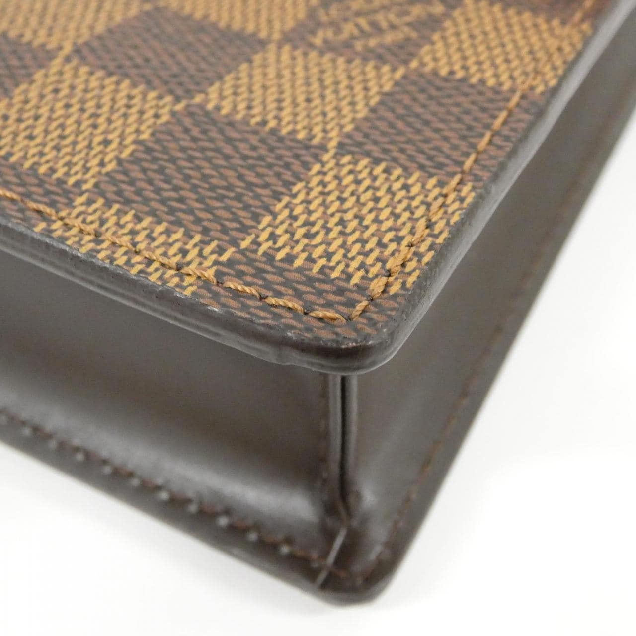 Louis_Vuitton_Damier_Porte_Billets_Vélo_N45271_Shoulder_Bag_3