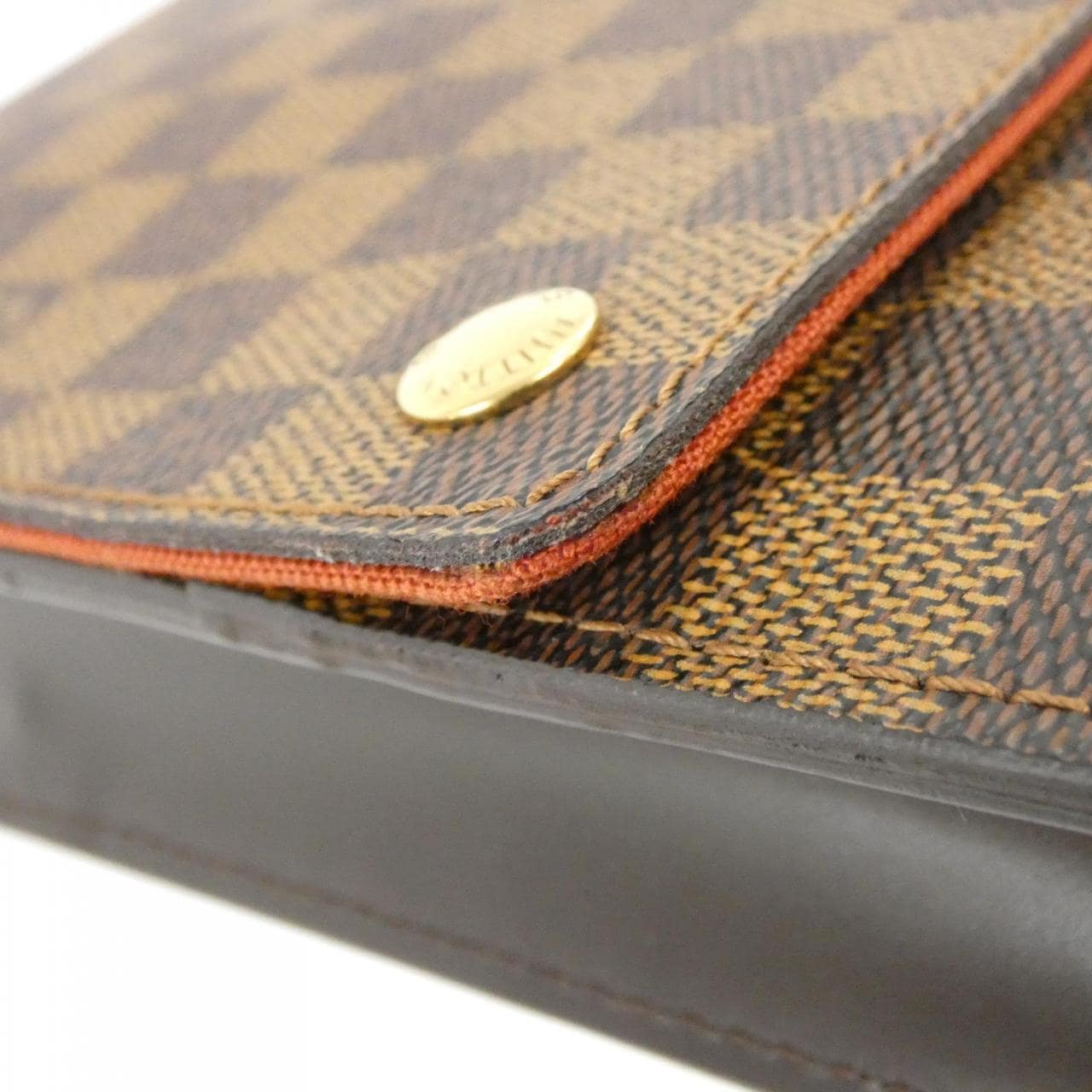 Louis_Vuitton_Damier_Porte_Billets_Vélo_N45271_Shoulder_Bag_4