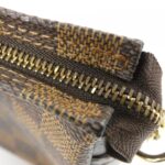 Louis_Vuitton_Damier_Trouss_Makeup_Pouch_N51982_4