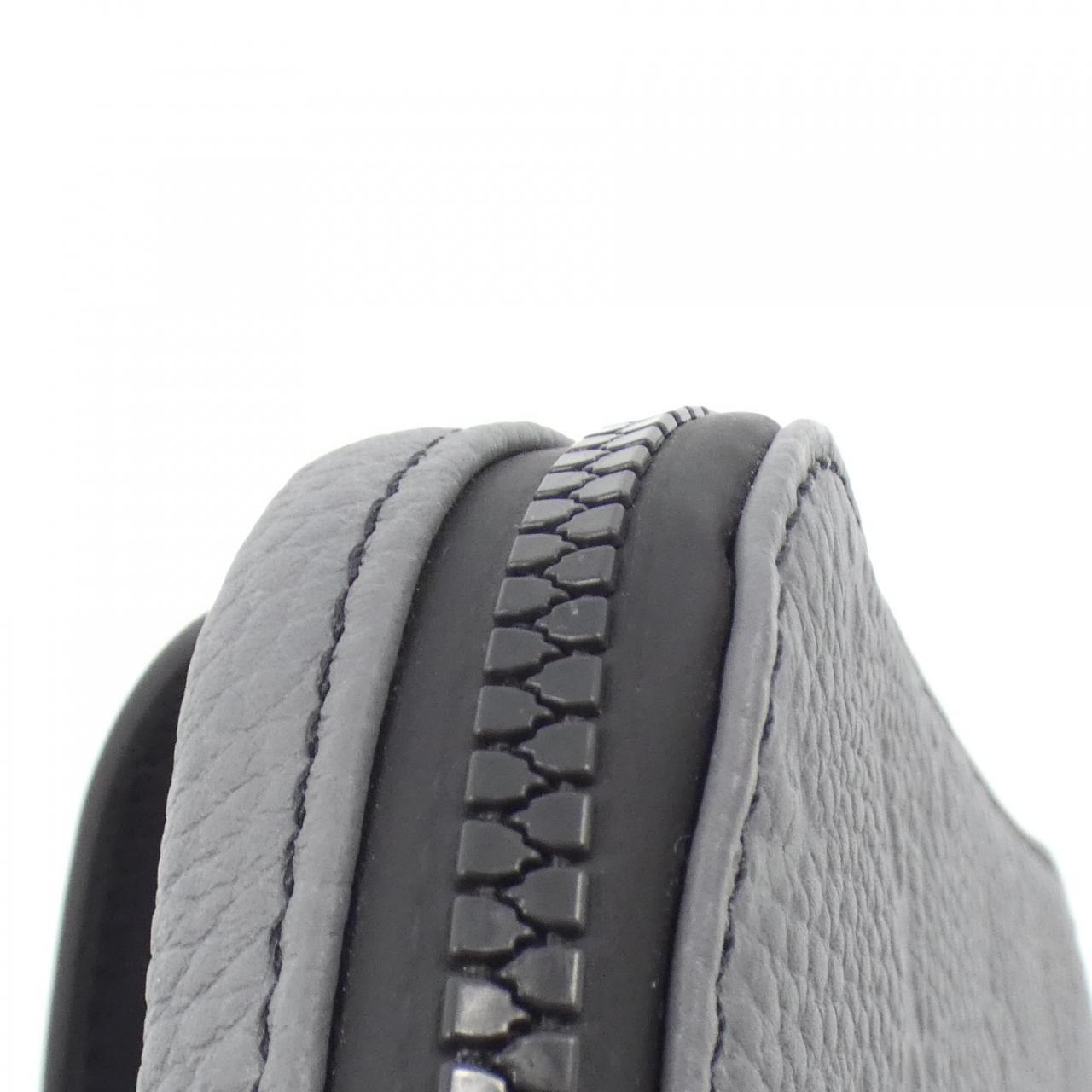 Louis_Vuitton_Daybreak_Taiga_Monogram_Avenue_Sling_Bag_M59926_Shoulder_Bag_6