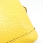 Louis_Vuitton_Epi_Alma_Mini_Chain_M53119_Shoulder_Bag_5