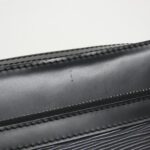Louis_Vuitton_Epi_Hoche_M59362_Second_Bag_6