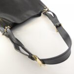 Louis_Vuitton_Epi_Mandala_MM_M58892_Shoulder_Bag_6