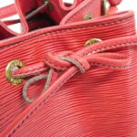 Louis_Vuitton_Epi_Petit_Noe_M44107_Shoulder_Bag_4