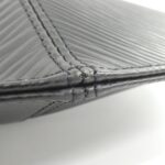 Louis_Vuitton_Epi_Pochette_Demi_Lune_M52622_Accessory_Pouch_3