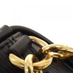 Louis_Vuitton_Epi_Soufflot_BB_M23469_Shoulder_Bag_5