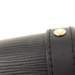 Louis_Vuitton_Epi_Soufflot_BB_M23469_Shoulder_Bag_6