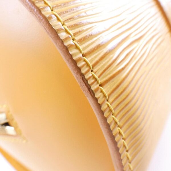 Louis_Vuitton_Epi_Soufflot_M52229_Bag_3