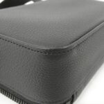 Louis_Vuitton_LV_Aerogram_Alpha_Wearable_Wallet_M59161_Shoulder_Bag_3