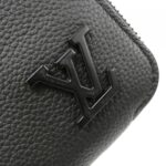 Louis_Vuitton_LV_Aerogram_Alpha_Wearable_Wallet_M59161_Shoulder_Bag_4