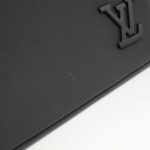 Louis_Vuitton_LV_Aerogram_Pochette_IPAD_M69837_Bag_4