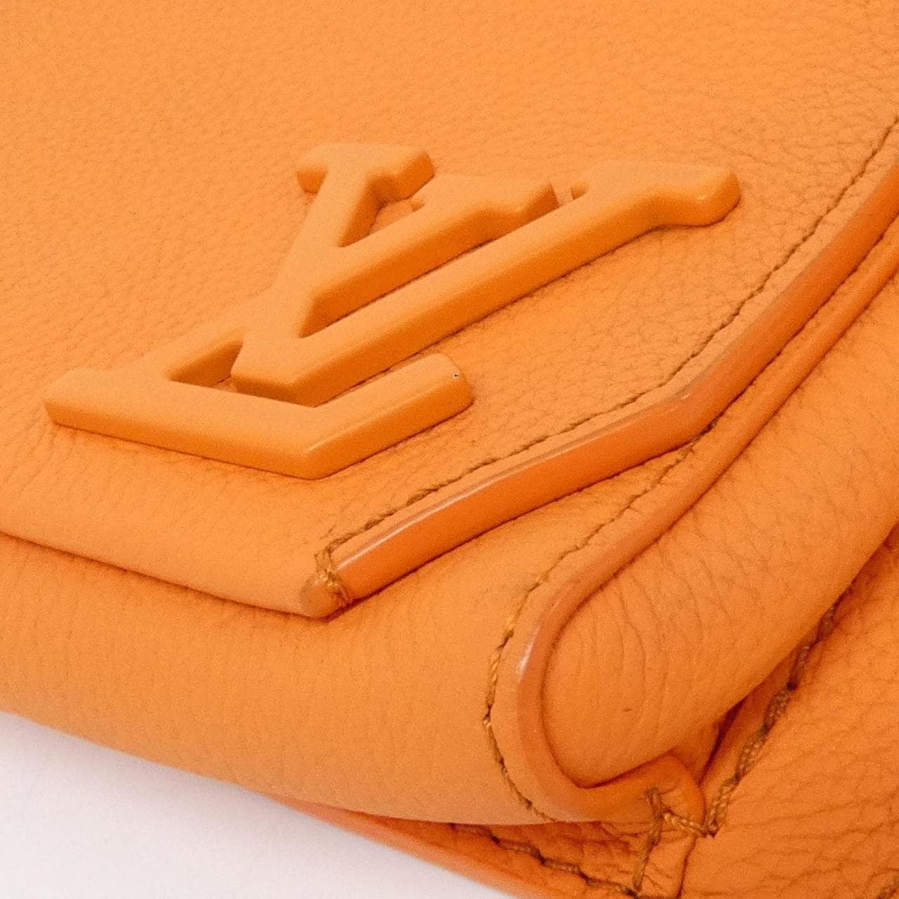 Louis_Vuitton_LV_Aerogram_Take_Off_Sling_M21419_Shoulder_Bag_3