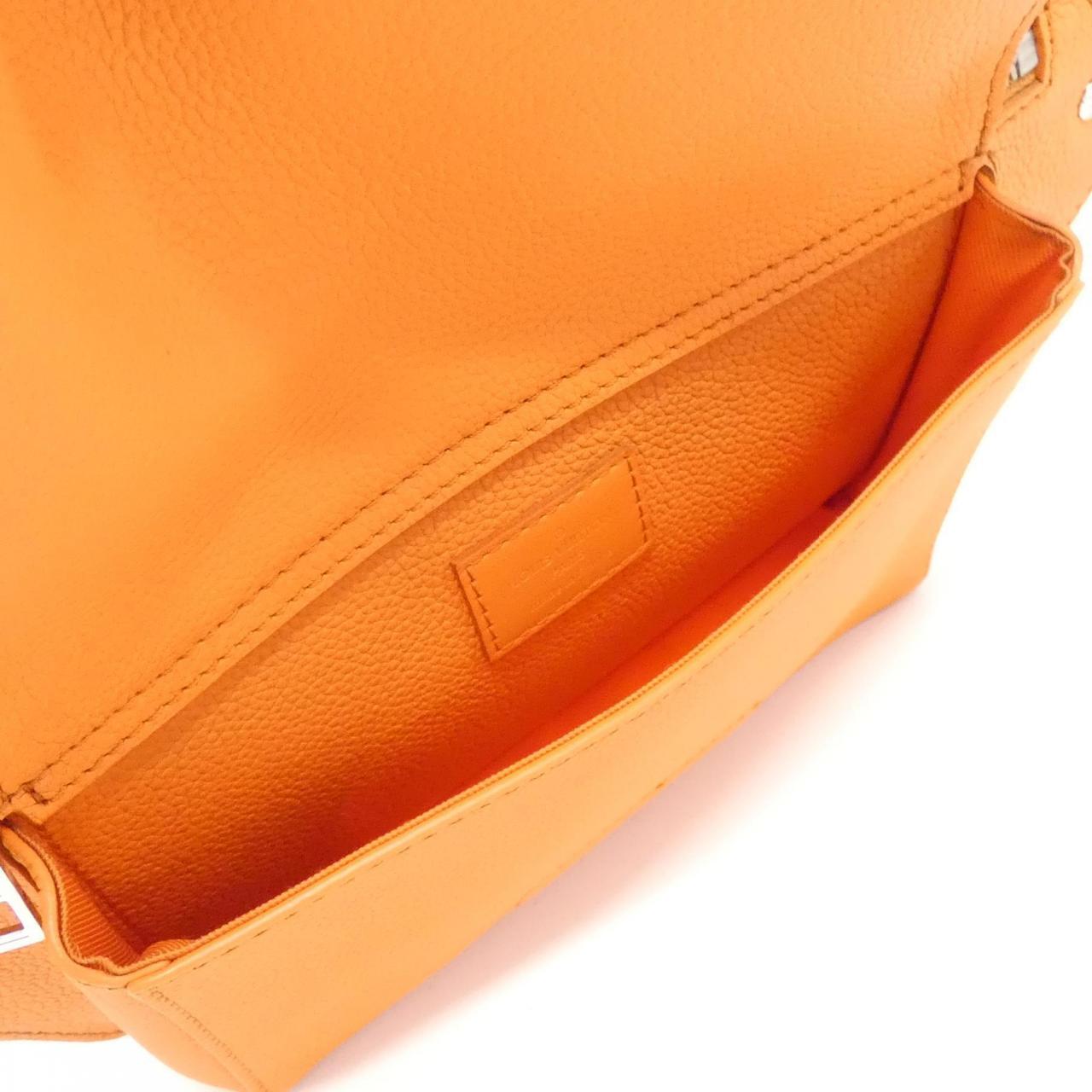 Louis_Vuitton_LV_Aerogram_Take_Off_Sling_M21419_Shoulder_Bag_7