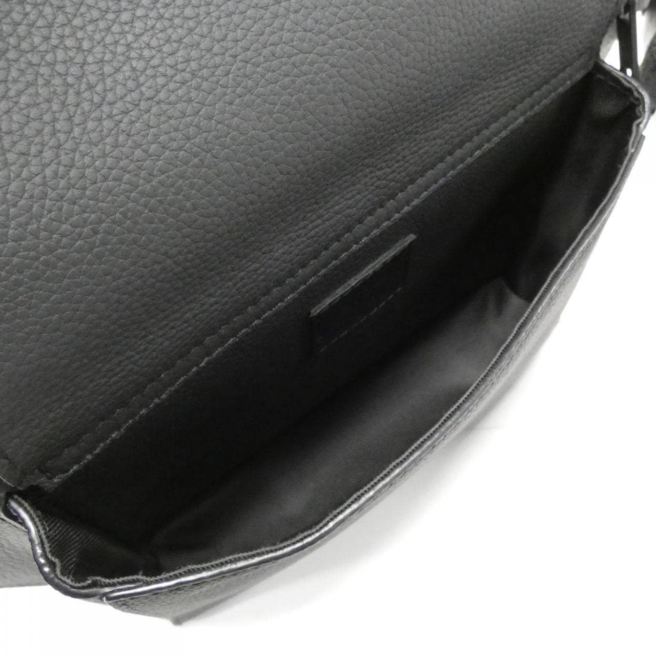 Louis_Vuitton_LV_Aerogram_Take_Off_Sling_M57081_Shoulder_Bag_8