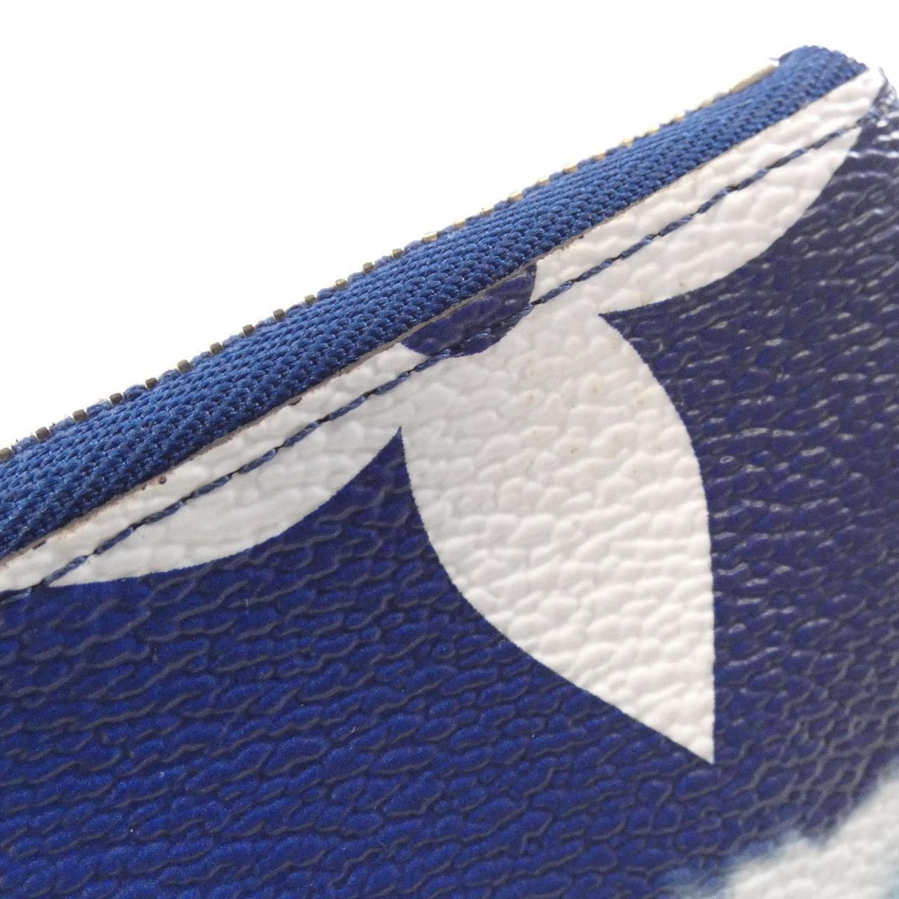 Louis_Vuitton_LV_Escale_Pochette_Double_Zip_M69124_Shoulder_Bag_5