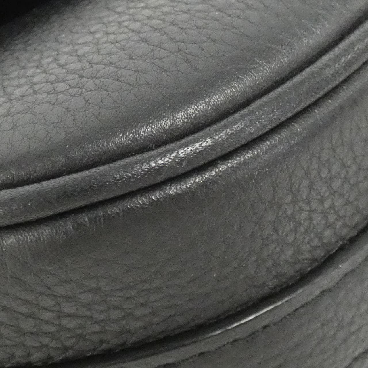 Louis_Vuitton_LV_Pont_Neuf_Soft_PM_M58727_Shoulder_Bag_3