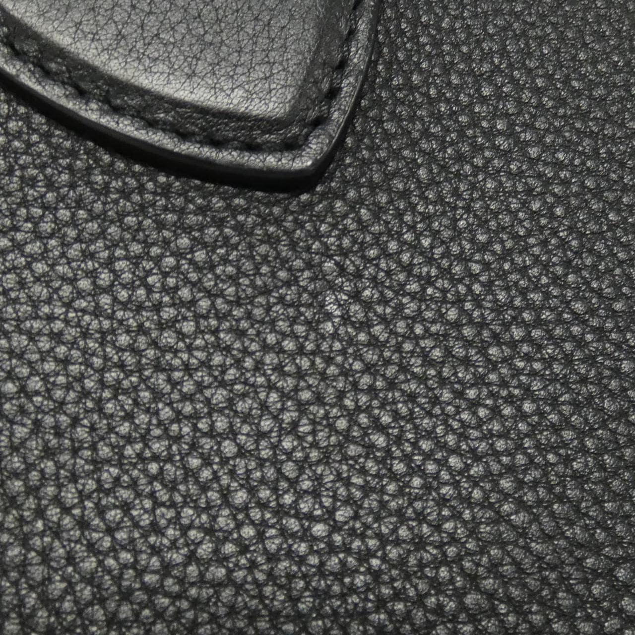 Louis_Vuitton_LV_Pont_Neuf_Soft_PM_M58727_Shoulder_Bag_4