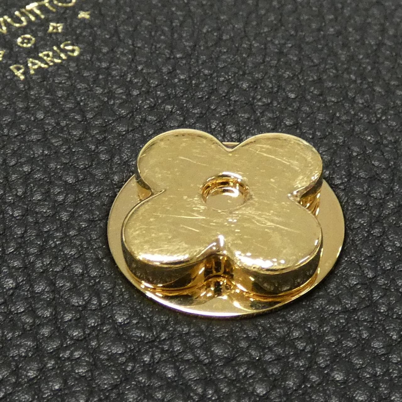 Louis_Vuitton_LV_Pont_Neuf_Soft_PM_M58727_Shoulder_Bag_6