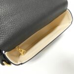 Louis_Vuitton_LV_Pont_Neuf_Soft_PM_M58727_Shoulder_Bag_9