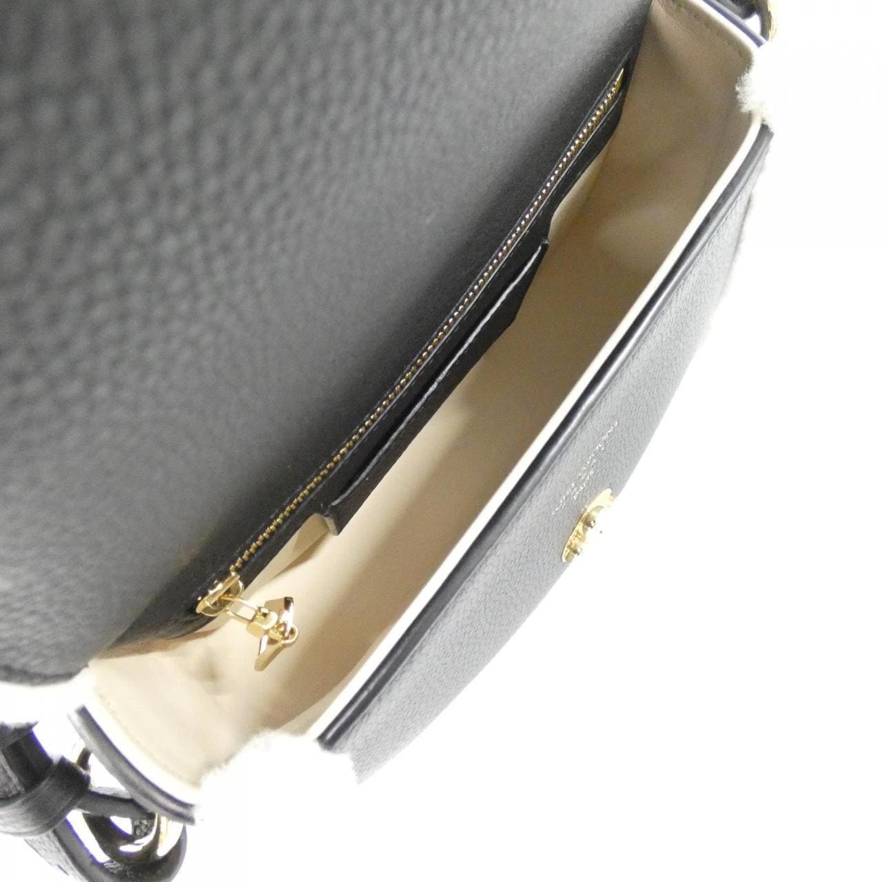 Louis_Vuitton_LV_Pont_Neuf_Soft_PM_M58971_Shoulder_Bag_7