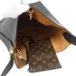 Louis_Vuitton_Louky_Hobo_MM_M24856_Shoulder_Bag_6