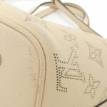 Louis_Vuitton_Mahina_Blossom_PM_M21909_Bag_2