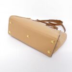 Louis_Vuitton_Mahina_On_My_Side_MM_M20633_Bag_3