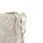 Louis_Vuitton_Mahina_Rivers_Blossom_PM_M24562_Bag_4