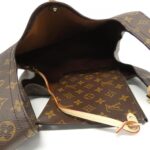 Louis_Vuitton_Monogram_Atlantis_GM_M46817_Bag_6
