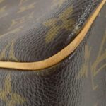 Louis_Vuitton_Monogram_Batignolles_M51156_Bag_2