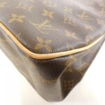 Louis_Vuitton_Monogram_Batignolles_Vertical_M51153_Shoulder_Bag_2